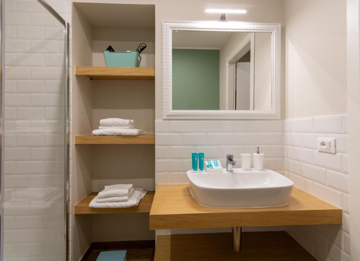 Aqualago Casa Vacanze Apartment C แวร์บาเนีย ภายนอก รูปภาพ